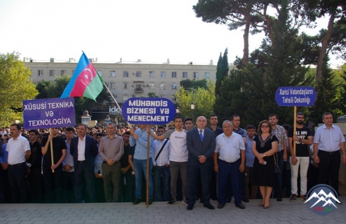 AzTU-da yeni tədris ilinin başlanmasına və “Bilik Günü”nə həsr olunmuş tədbir keçirilib