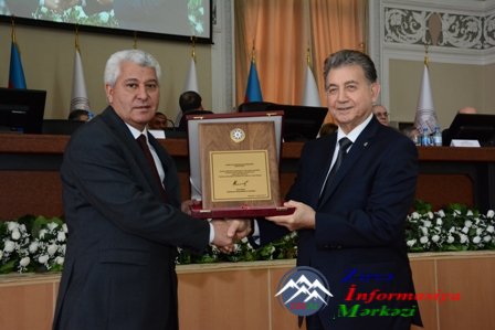 AMEA-nın bir qrup əməkdaşına orden, medal və diplomlar təqdim edilib