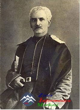 M.F.AXUNDOVUN ŞƏXSİYYƏTİ