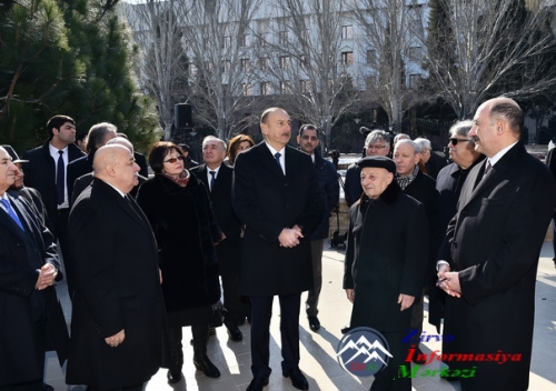 İlham Əliyev görkəmli dirijor, maestro Niyazinin Bakıda abidəsinin açılış mərasimində iştirak edib