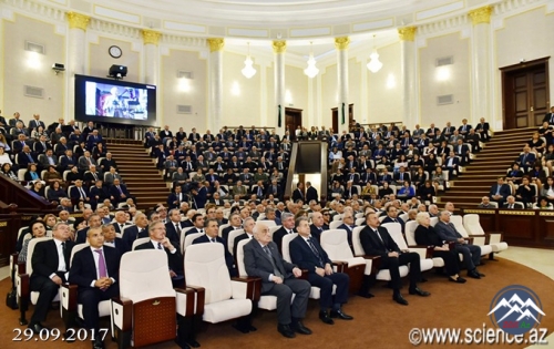 Tanınmış alim Lütfi Zadə son mənzilə yola salınıb