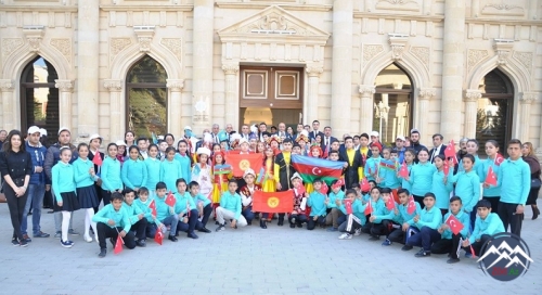 Gəncədə dostluğu və həmrəyliyi tərənnüm edən festival təşkil olunmuşdur Gəncədə dostluğu və həmrəyliyi tərənnüm edən festival təşkil olunmuşdur