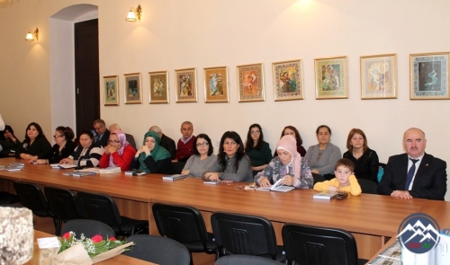 Məhşur teatr və kino aktyoru Əhməd Anatollunun kitabının təqdimatı keçirilib