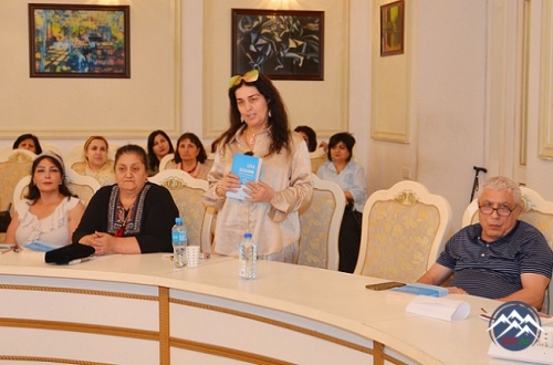 Salidə Şərifovanın “Leyla Əliyevanın poetik dünyası” kitabının təqdimatı keçirilib