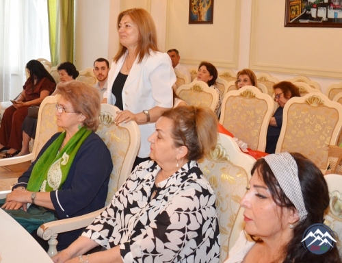 Salidə Şərifovanın “Leyla Əliyevanın poetik dünyası” kitabının təqdimatı keçirilib