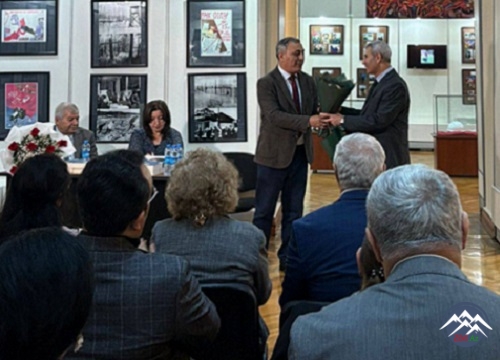 İstiqlal Muzeyində Salidə Şərifovanın yeni kitabının təqdimatı keçirilib