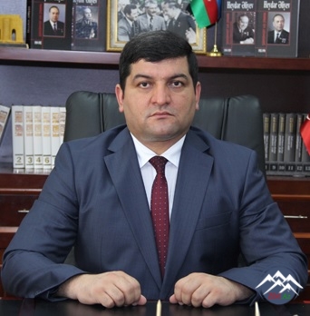 Elmin yoluna işıq salan alim....