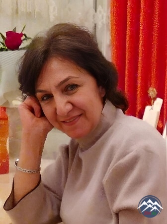 Əgər istəyirsən şux, gözəl qamət, gərəkdir menyudan çıxsın yağlı ət...