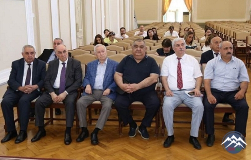 AMEA-da Milli Mətbuat Gününə həsr olunmuş tədbir keçirilib