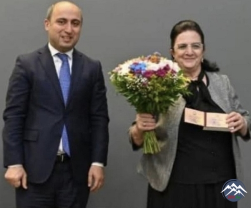 ELM və TƏHSİLƏ HƏSR OLUNMUŞ MƏNALI və ŞƏRƏFLİ ÖMÜR YOLU