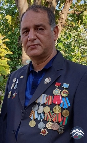 Qarayazılı Mədinə Mustafayeva qardaş Türkiyədə liseyi əla qiymətlərlə bitirib və universitetə qəbul olub