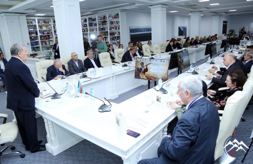 AMEA-da USTAD AŞIQ HÜSEYN SARAÇLInın 110 illik YUBİLEYİnə həsr olunan BEYNƏLXALQ ELMİ KONFRANS KEÇİRİLİB