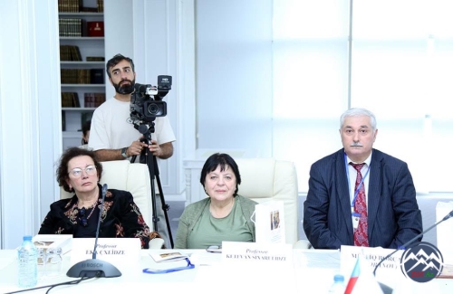 AMEA-da USTAD AŞIQ HÜSEYN SARAÇLInın 110 illik YUBİLEYİnə həsr olunan BEYNƏLXALQ ELMİ KONFRANS KEÇİRİLİB