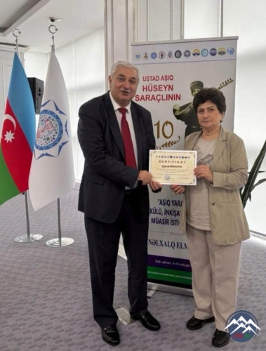 AMEA-da USTAD AŞIQ HÜSEYN SARAÇLInın 110 illik YUBİLEYİnə həsr olunan BEYNƏLXALQ ELMİ KONFRANSI ÖZ İŞİNİ DAVAM ETDİRİB