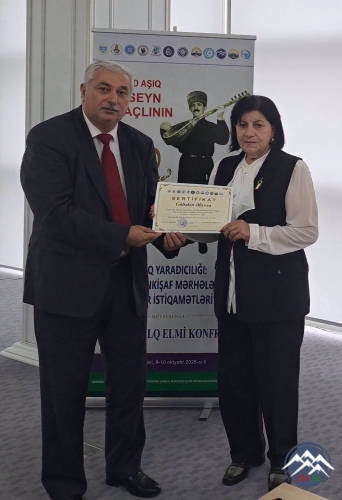 AMEA-da USTAD AŞIQ HÜSEYN SARAÇLInın 110 illik YUBİLEYİnə həsr olunan BEYNƏLXALQ ELMİ KONFRANSI ÖZ İŞİNİ DAVAM ETDİRİB